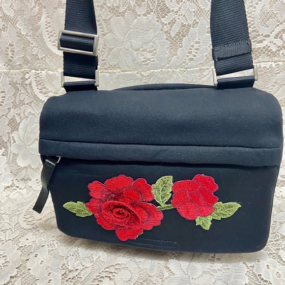 Prada Black Nylon Sports Hand Bag 10in x 8in x 5in - Picture 4 of 16